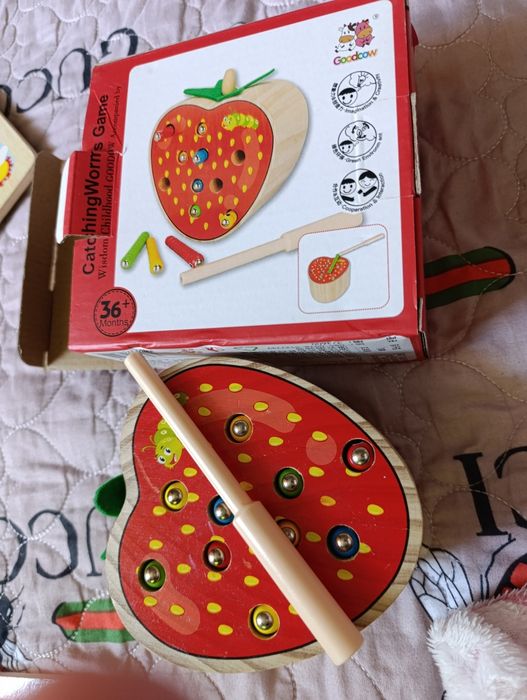 Деревяная клубника и сортер