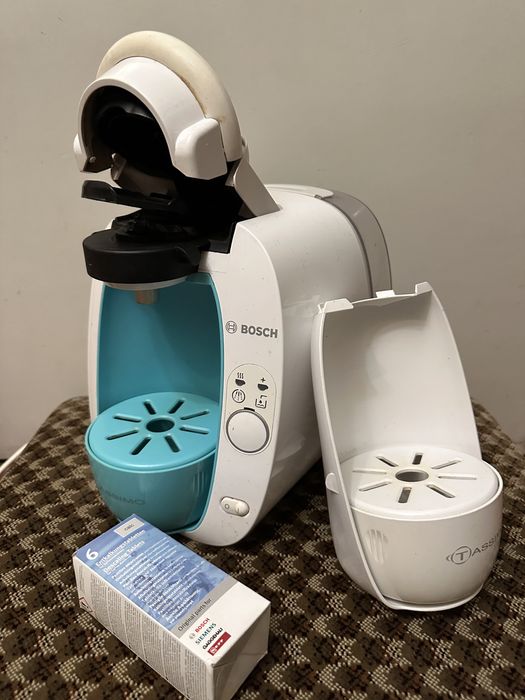 Maquina cafe Bosch Tassimo + capa extra