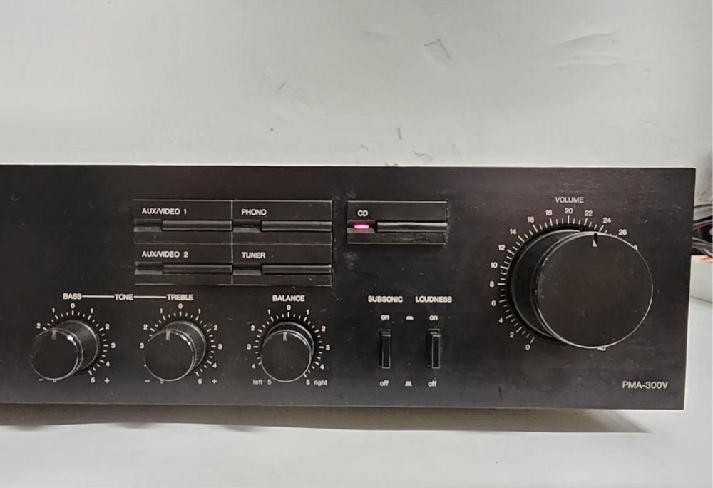 Stereo, Wzmacniacz Denon PMA-300 V, 2*70 W