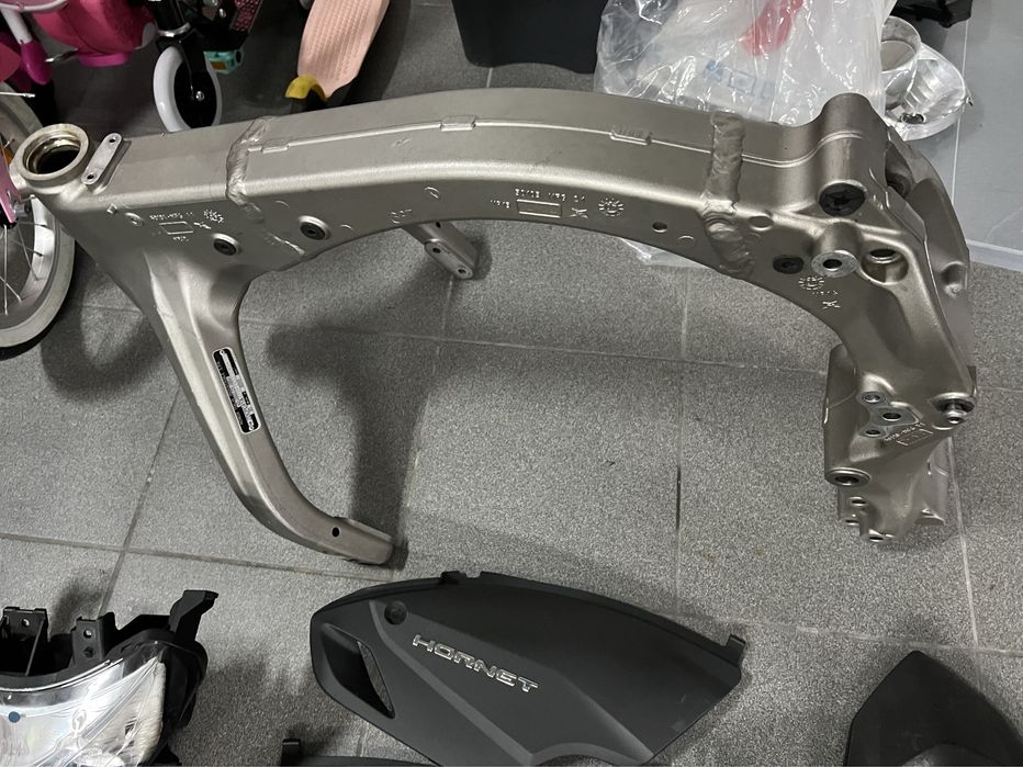 Honda Hornet 2008 a 2012 para peças