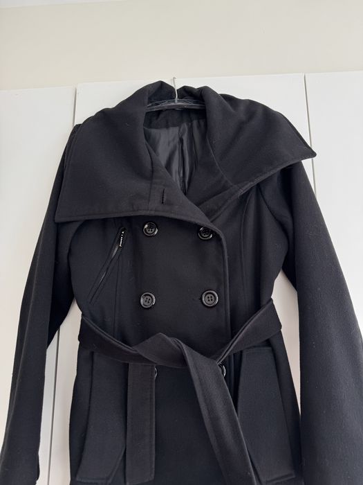 Czarny flauszowy płaszcz jesienno zimowy rozmiar L