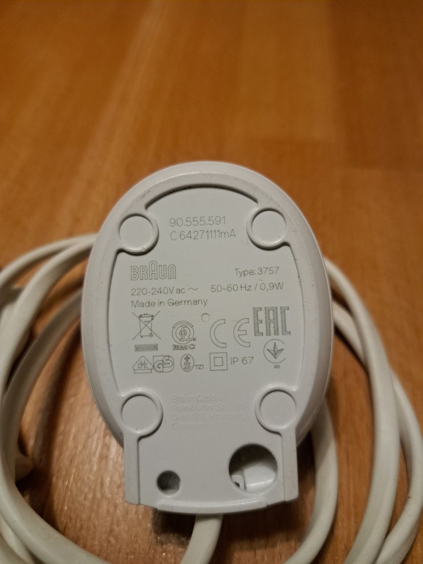 Ładowarka do szczoteczki elektrycznej do zębów Braun Oral-B 3757