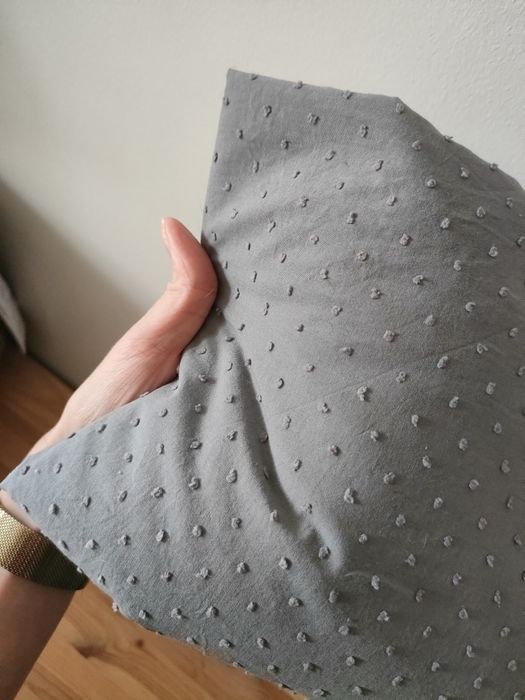 bawełniany obrus w kropeczki Zara home