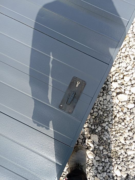 Brama garażowa panelowa segmentowa przemysłowa  405x303 wysoka