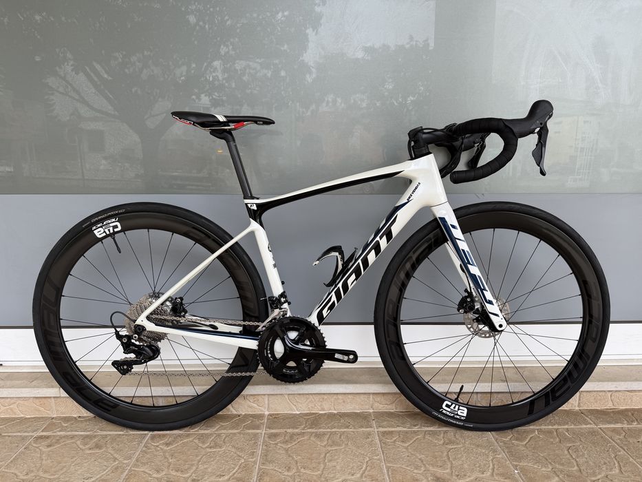 Bicicleta de estrada Giant disco - Rodas carbono