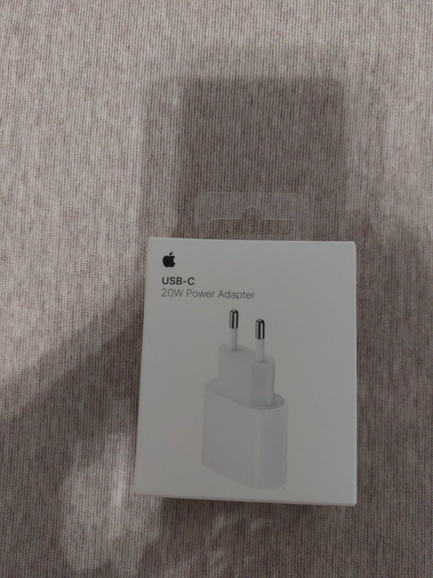 Apple USB-C 20W adapter