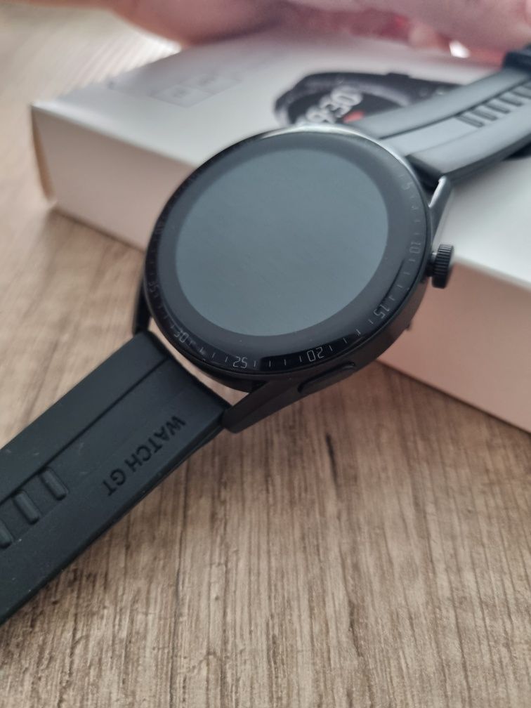 Smartwatch GT4 czarny