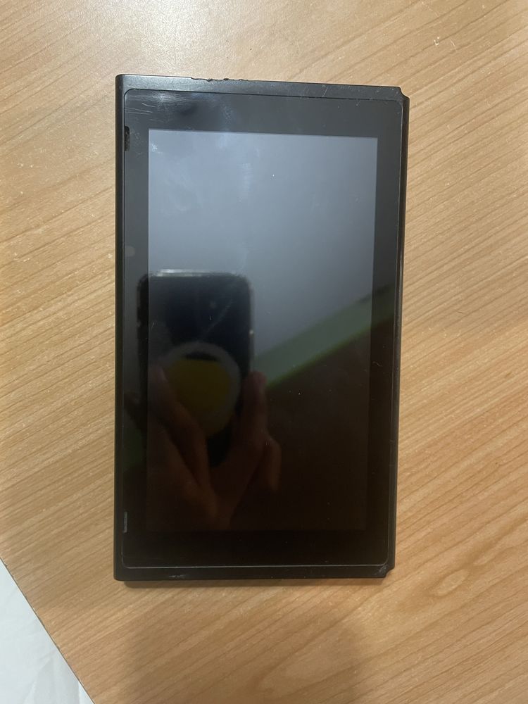 Nintendo Switch (modelo 2017 unpatched, para peças ou reparação)