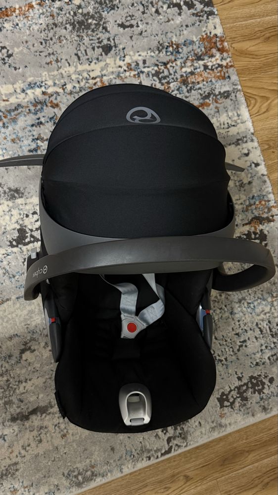 Продам автолюльку Cybex cloud-z