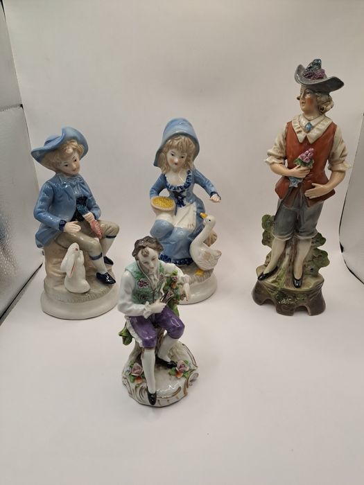 Статуетка. Статуэтка. Дама. Кавалер.