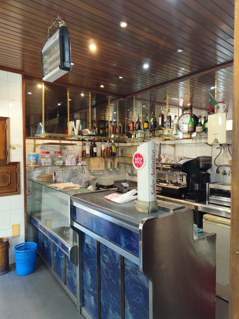 Trespasse cafe em Dafundo
