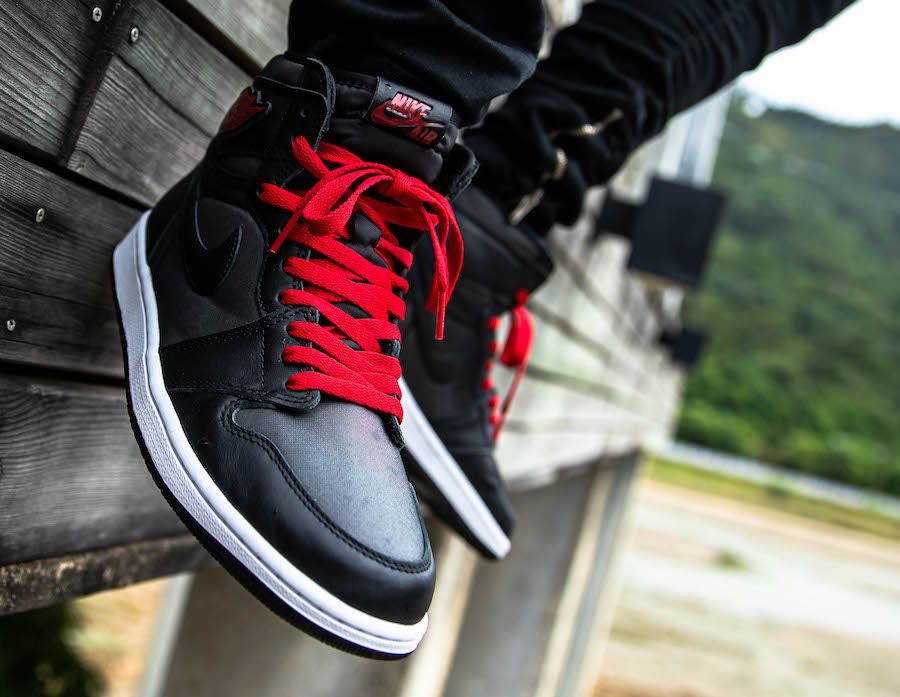Кроссовки Nike Air Jordan 1 High Black Satin Gym Red Джордан сатин AJ1
