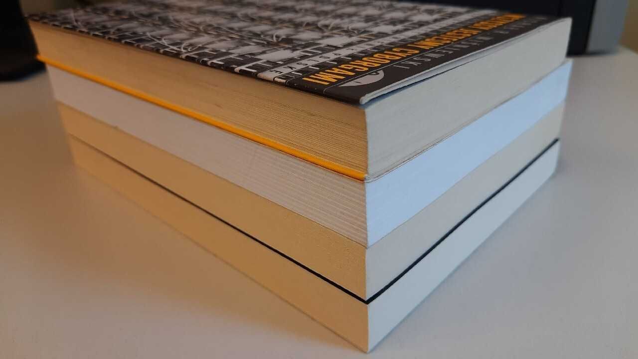 Cztery książki: Wiśniewski Mjaset Tomkowski Rogala