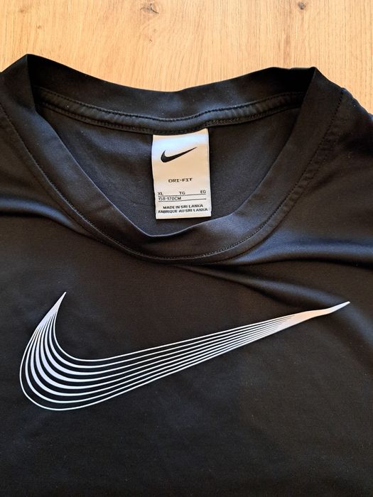 Chłopięca koszulka sportowa Nike 158-170cm