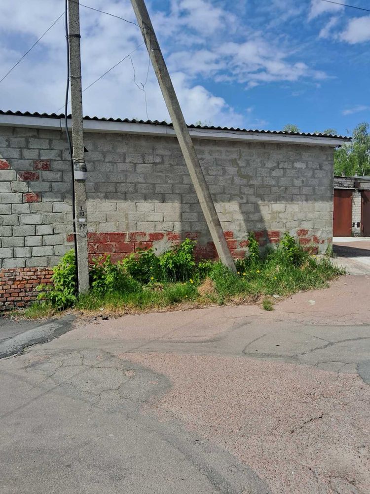 Великий гараж в АК 26 район ринку Нива