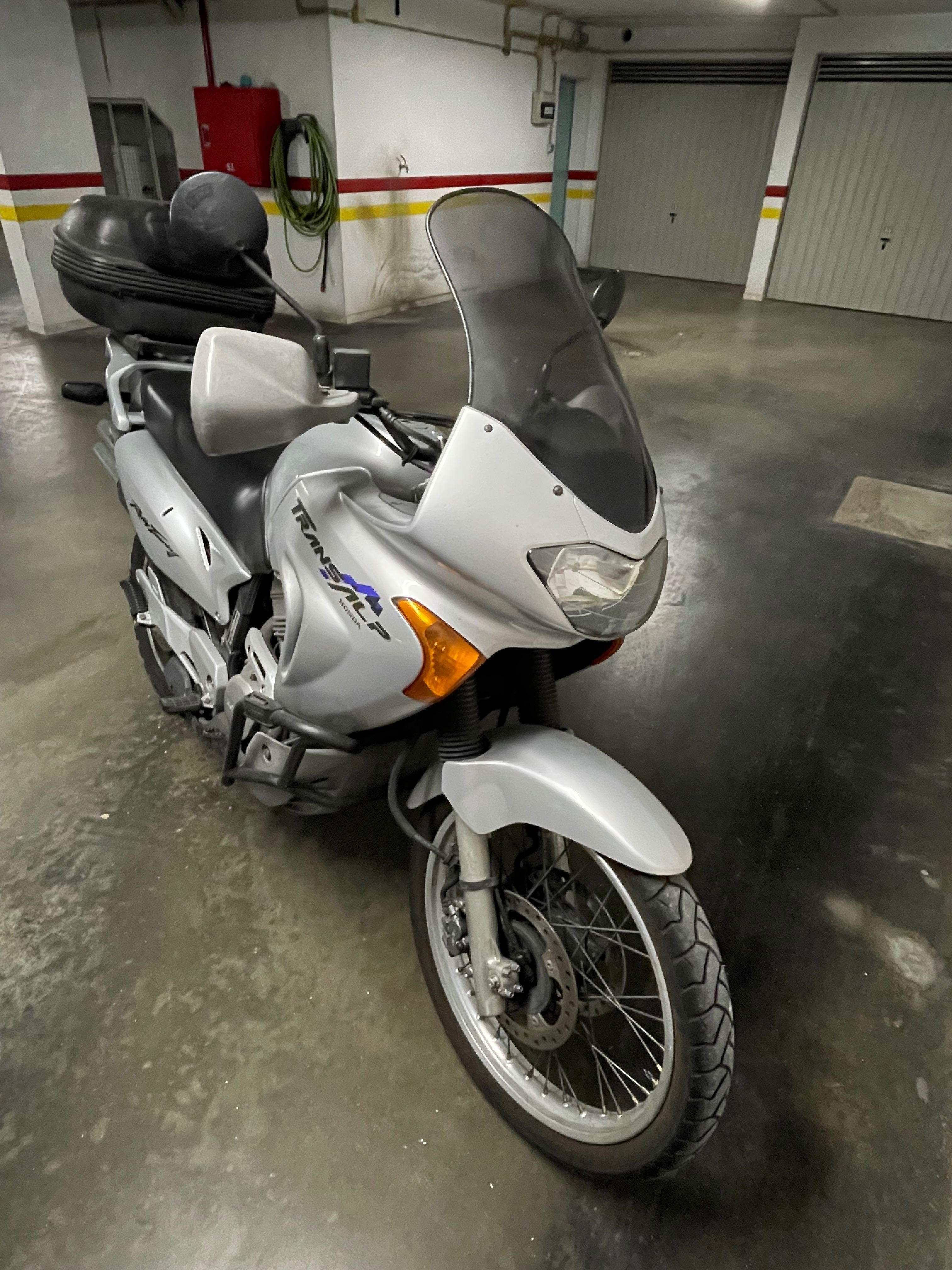 Honda Transalp XL650V