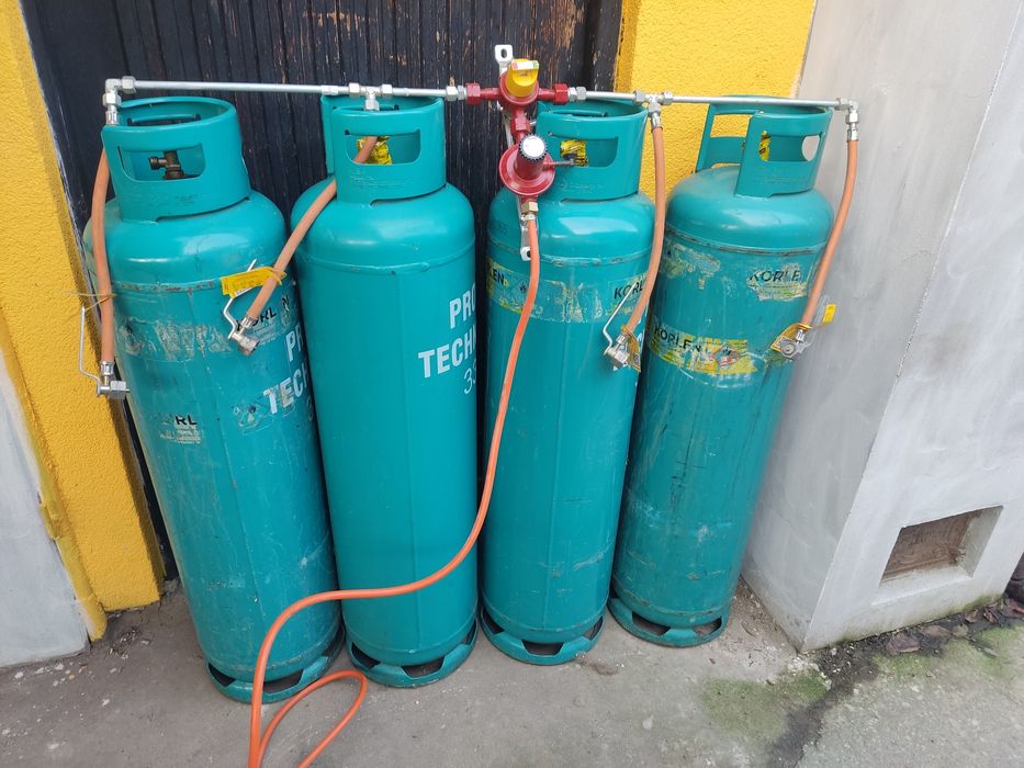 Butla reduktor gok na 4 butle 33kg wraz z pełnymi butlami