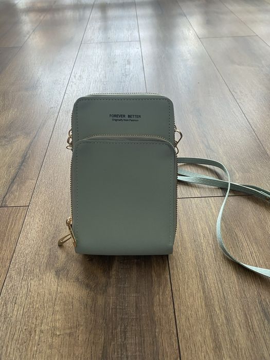 Mini torebka w kolorze mietowym 19 cm