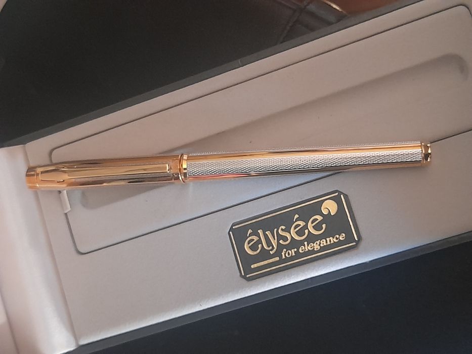 Caneta tinteiro Elysée aparo de ouro 750