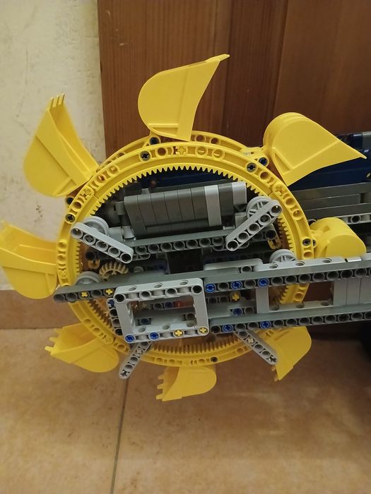 Конструктор лего technic техник екскаватор 42055