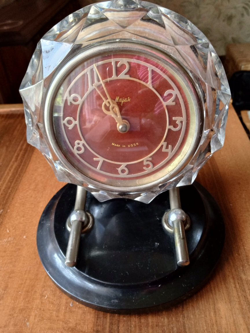 Продаются часы Советской эпохи.