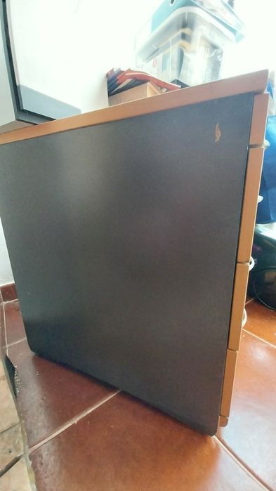 Vendo móvel para escritório.