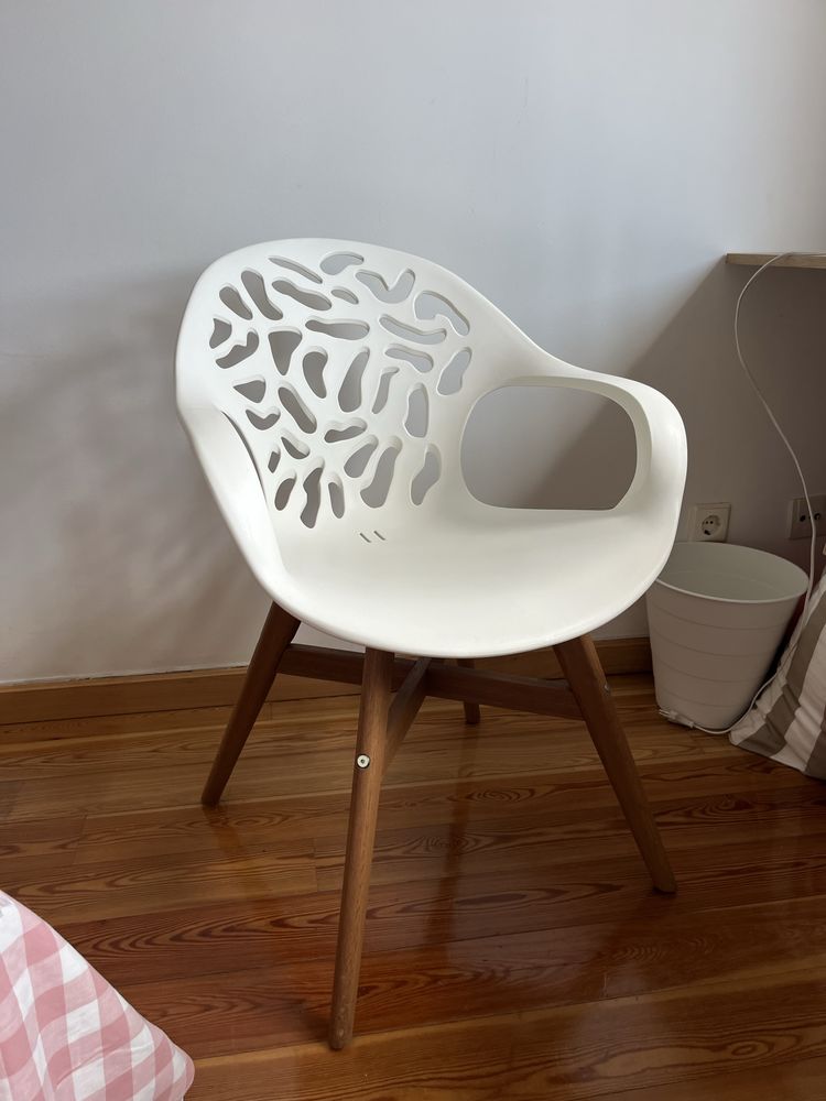 Cadeira IKEA Ótimo Estado