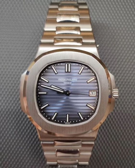Наручные часы Patek Philippe Nautilus Blue