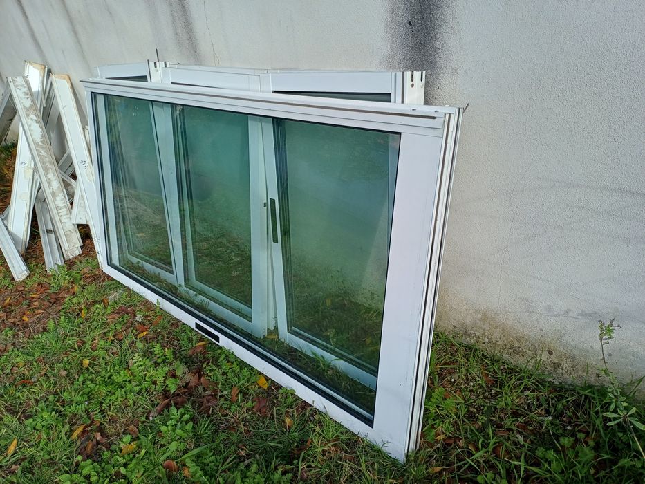 Vendo Folhas Caixilharia em Alumínio