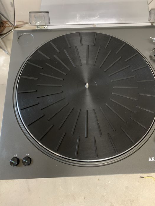 Програвач вінілових платівок Akai AP-001C