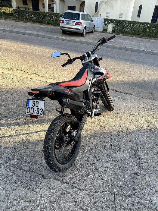 Derbi Senda DRD 125 (negociável)