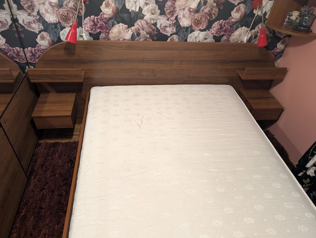 Łóżko 140x200 z dwoma szafkami nocnymi, 2 szufladami i dnem