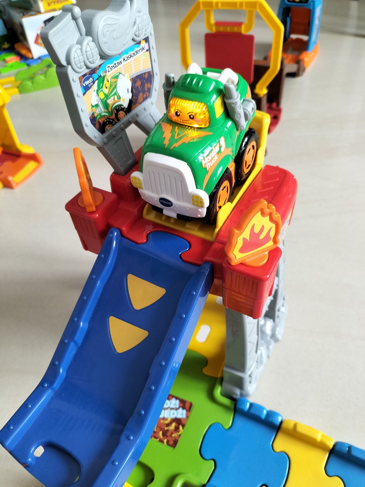 Tut Tut Auto Zestaw Kaskaderski VTech