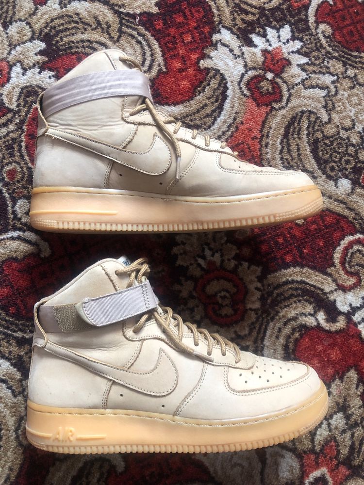 Кросівки Nike AIR FORCE 1 HIGH 07 LV8 WB 882096-200