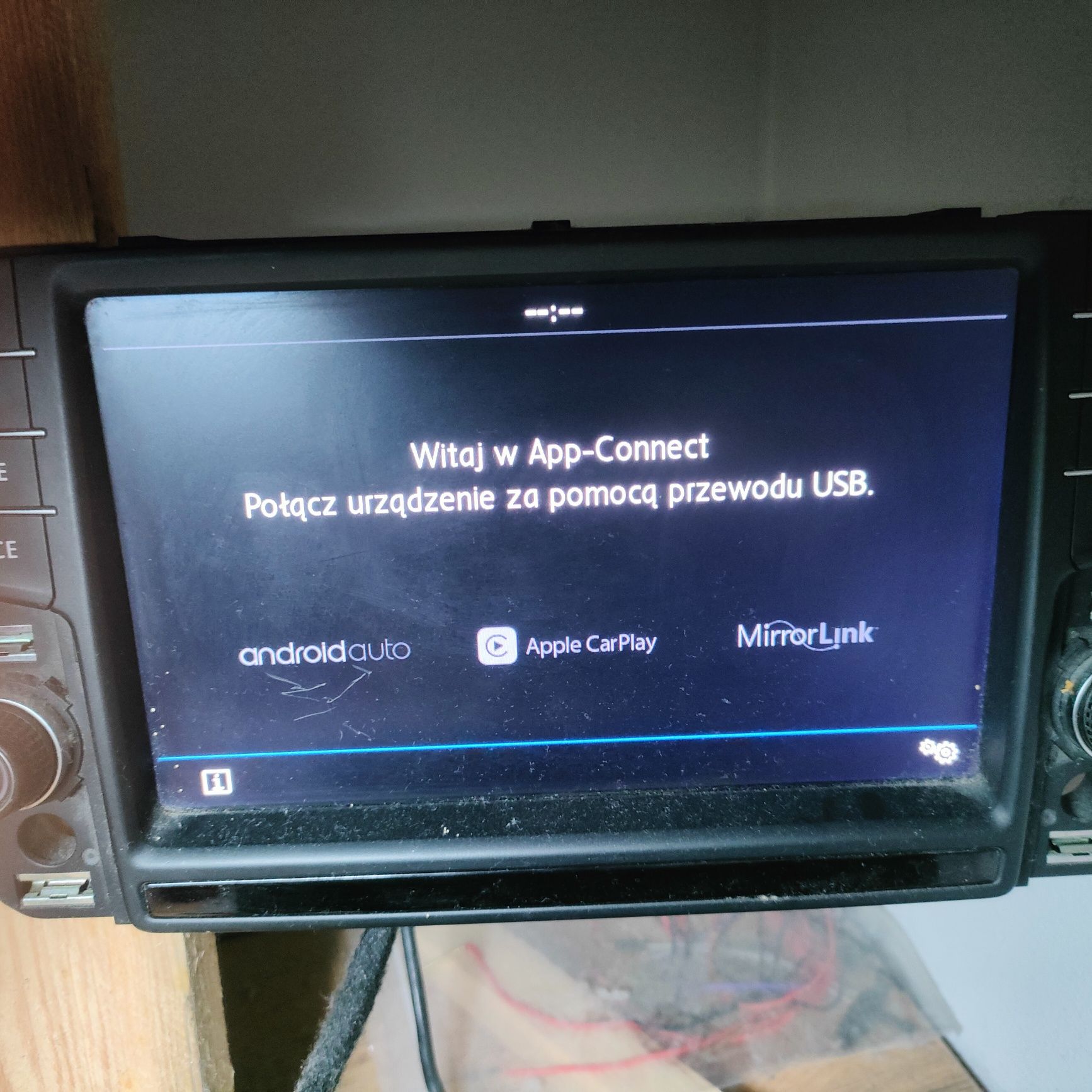 VW  pl menu  aktuakziacja mapy  conversja us/eu światła tył