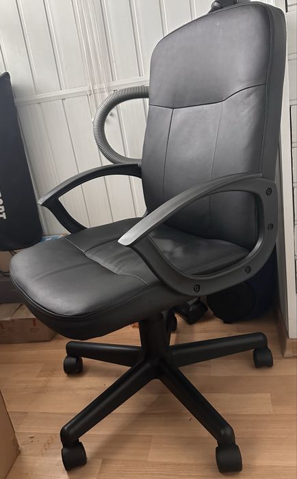 Офісне крісло б/у
