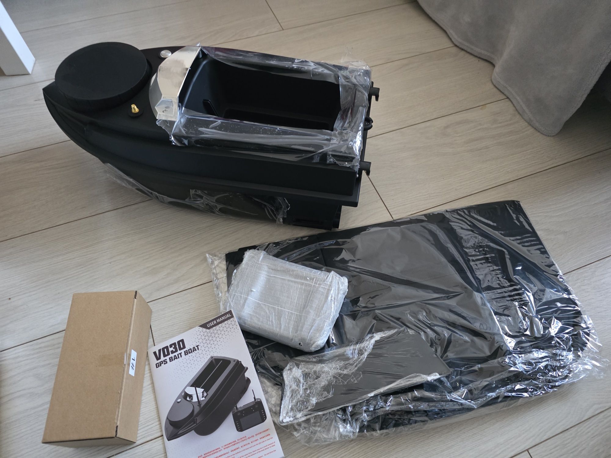 Łódka  Zanętowa  Flytec V030 GPS Auto Powrót  + Echosonda Fish finder!