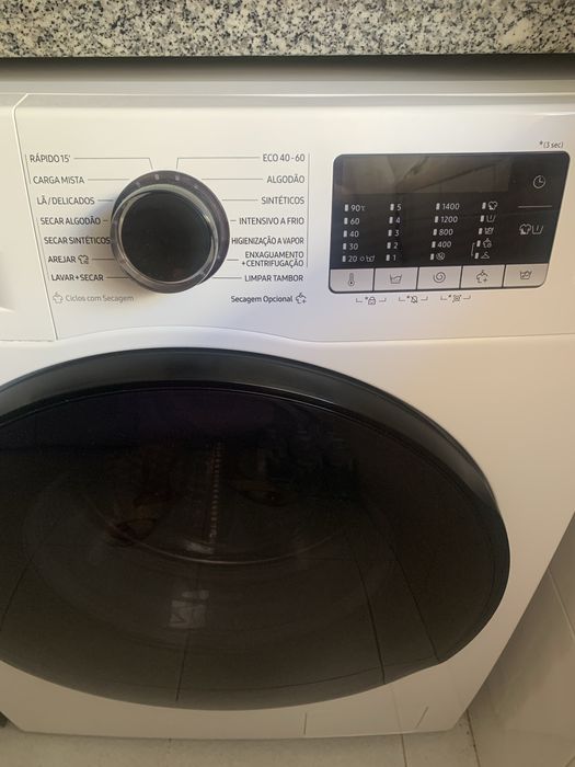 Máquina de Lavar e Secar Roupa Samsung