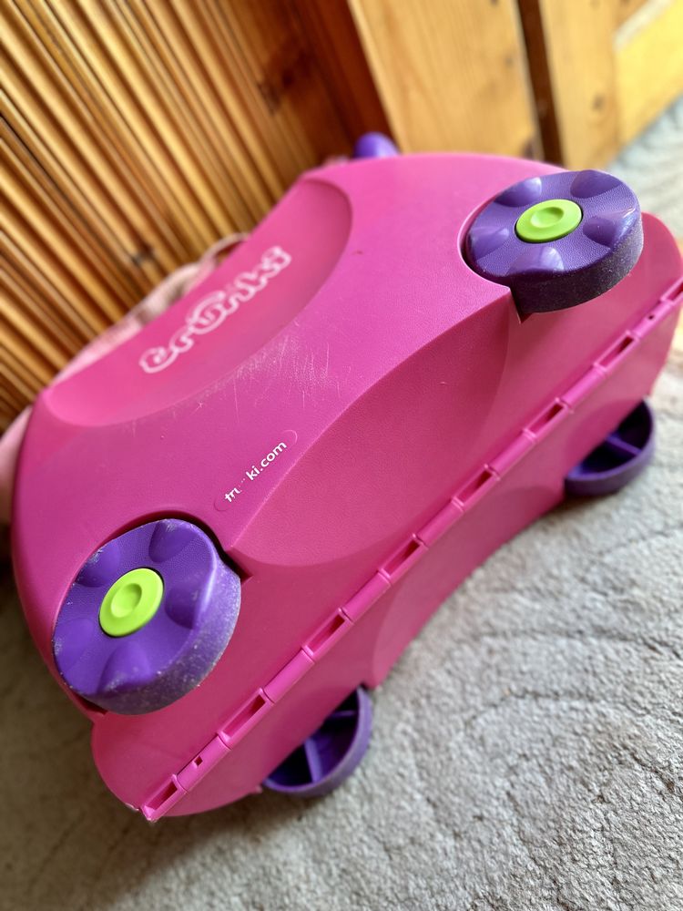 Детский чемодан на колесиках Trunki