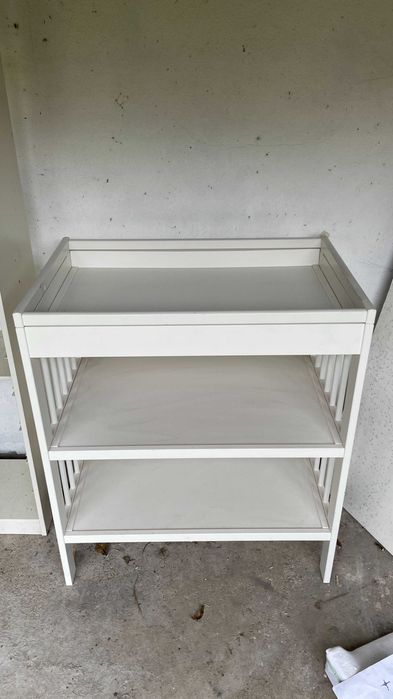 Berço branco como novo