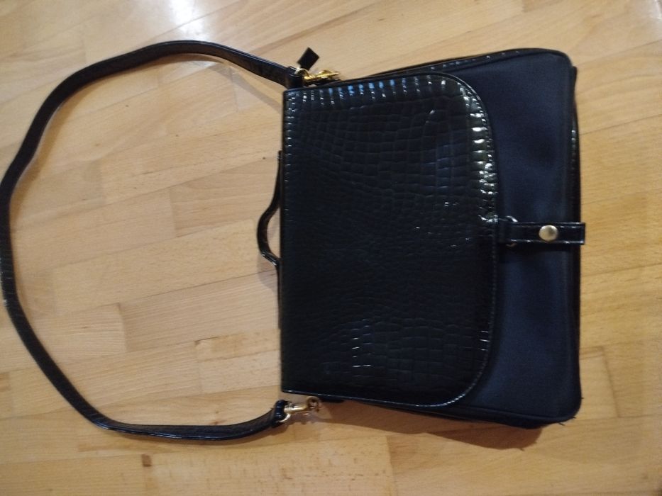 Сумка шкірана подорожна