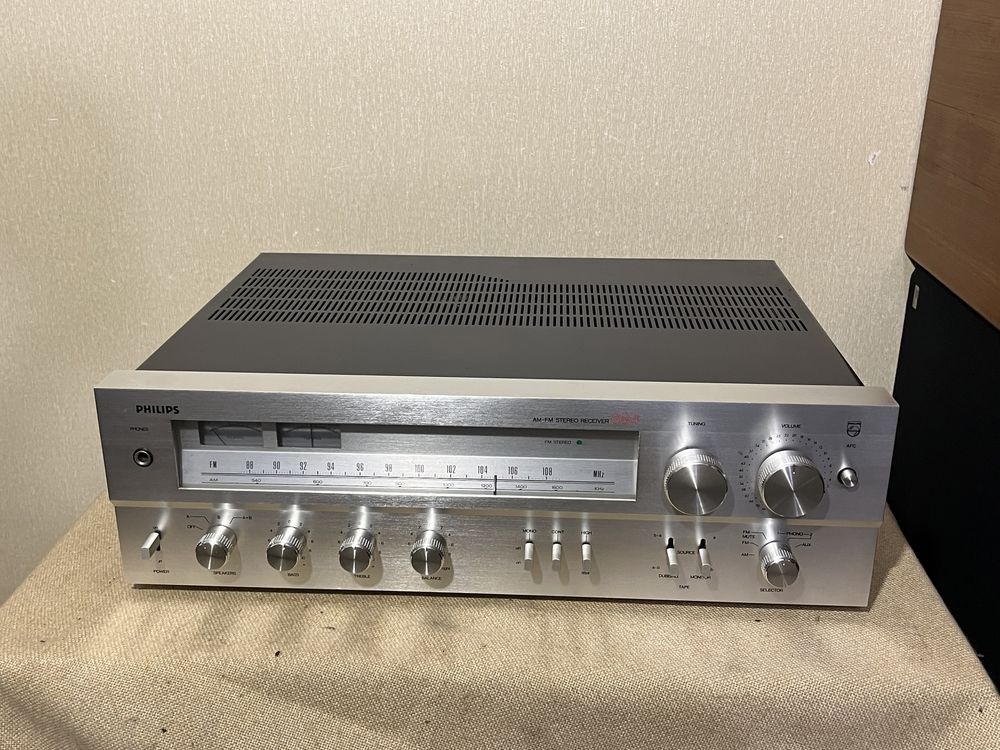 Аудиофильский ресивер PHILIPS 684 (Тр-ры МЕТАЛЛ / 2х60Вт/ 13кг)(ЗВУК!)