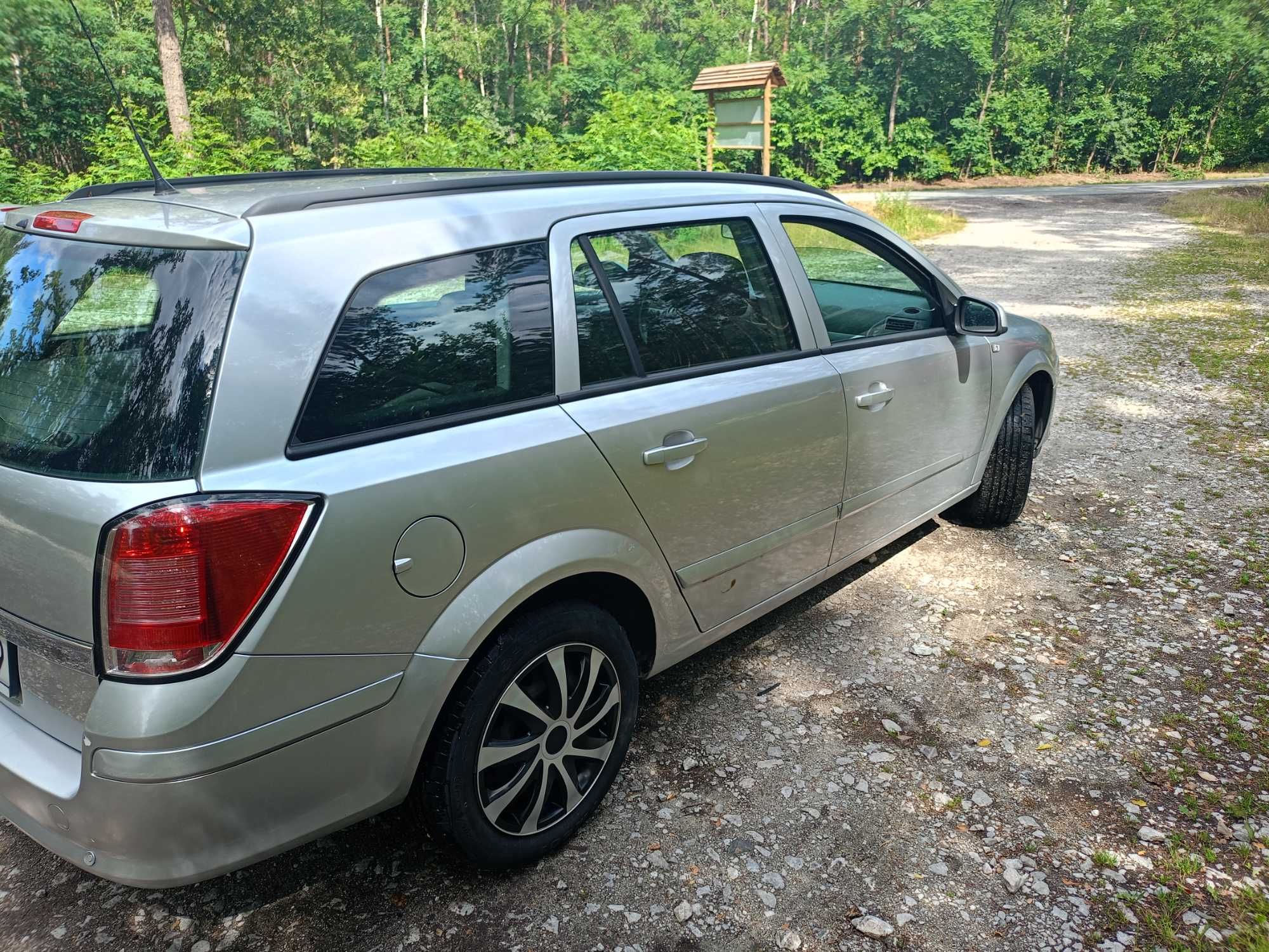 opel astra h 1.6 benzyna