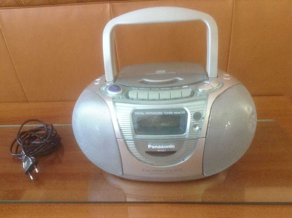 Boombox PANASONIC  RX-DX1 /Radio AM & FM /CD /Cassete/ alarm clock.