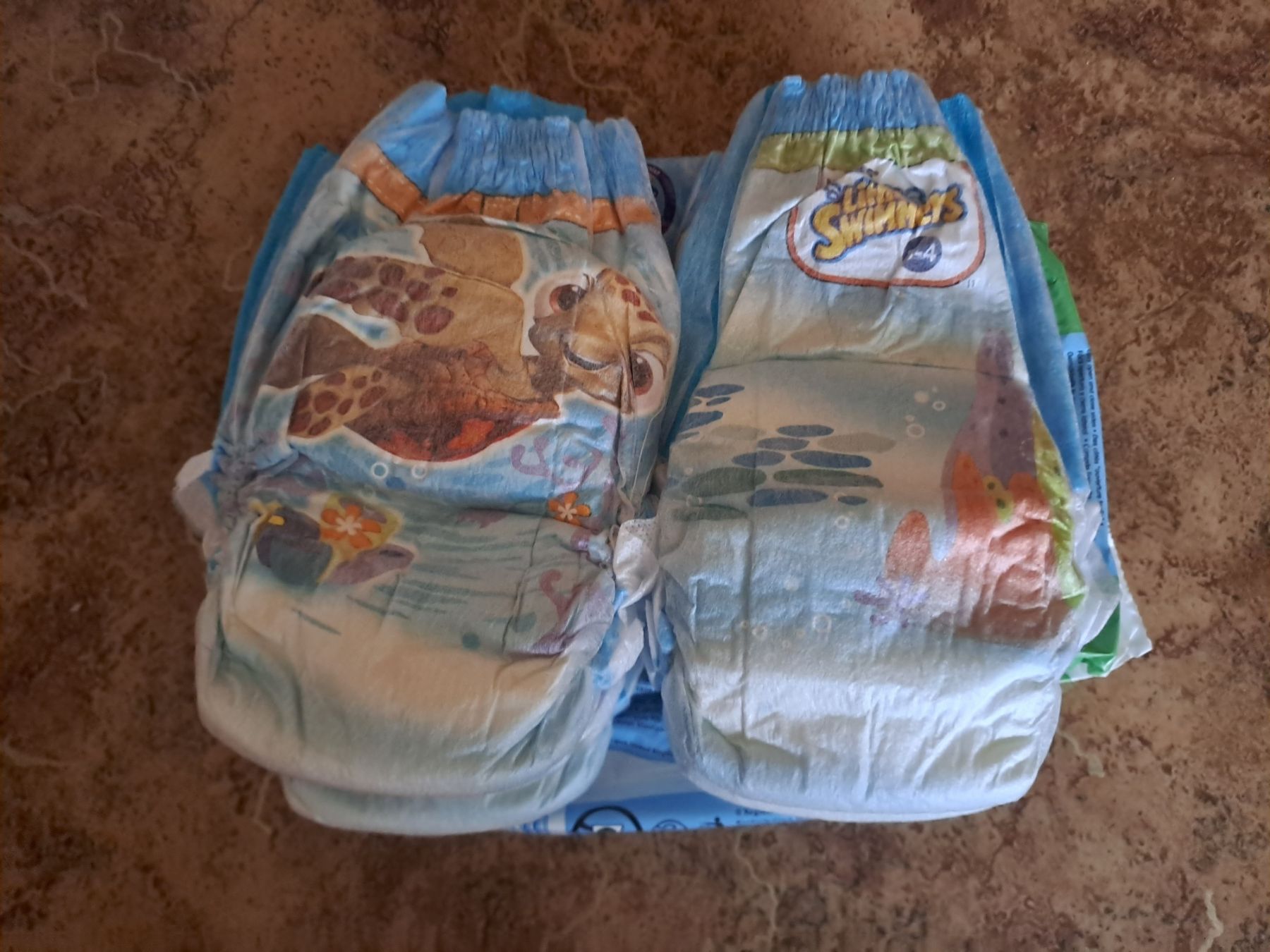 Продам підгузники  для плавання Huggies 3-4 розмір 7-15 кг