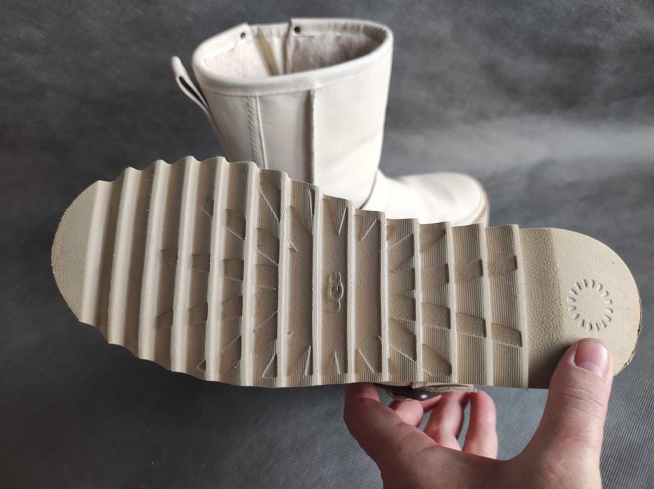 - UGG Classic Rebel Biker Short Boots - Śniegowce na platformie r.38