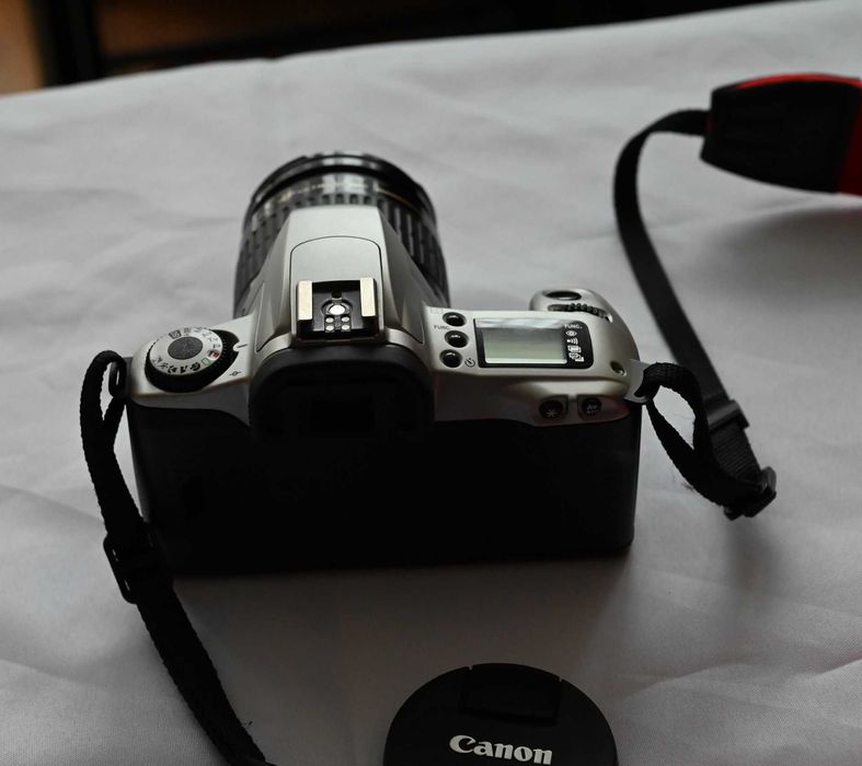 Lustrzanka  analogowa Canon EOS 300