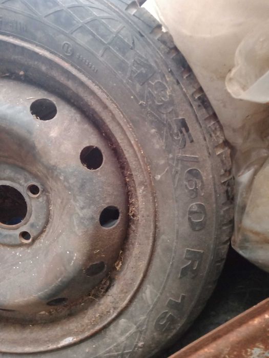 Opony + 195/60 r. 15