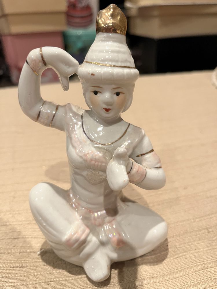 Vendo estatuetas pequnas