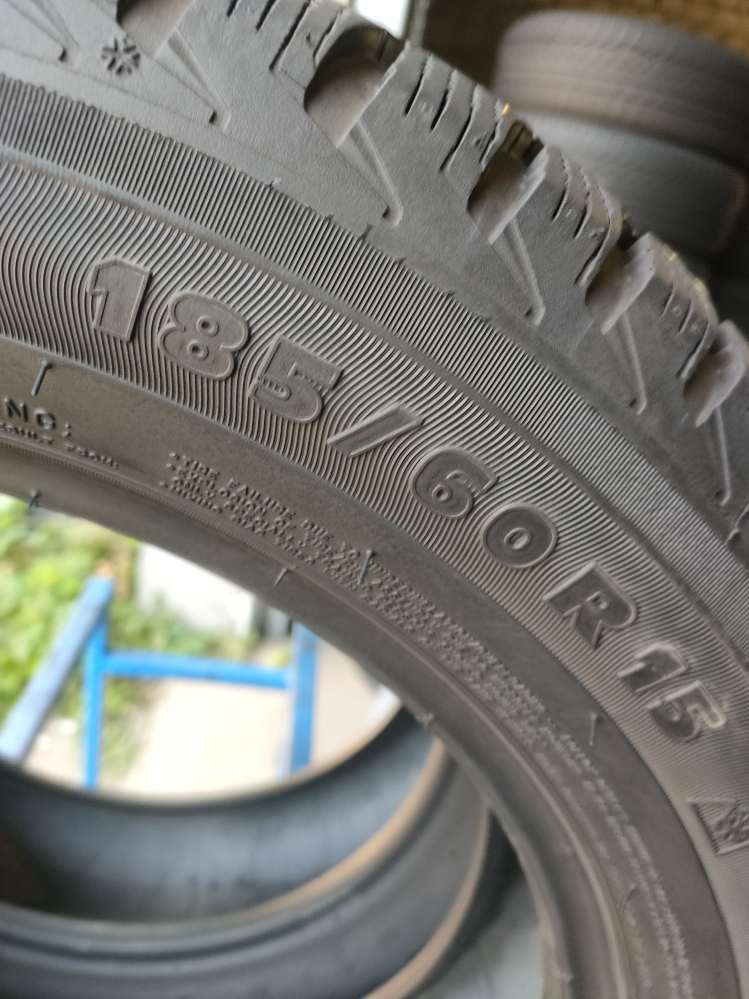 185/60r15 Michelin Alpin A4 z 2016r około 7mm
